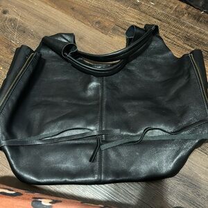 Great condition w/o tags genuine leather slouchy BLOFINCHE tote